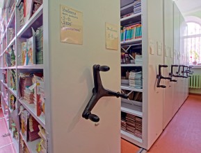 Установка мобильной системы в книгохранилище