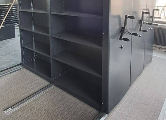 Мобильные стеллажи на ковролин